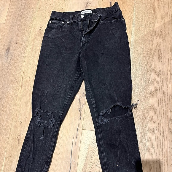 Abercrombie High Rise Mom Jeans - Picture 1 of 3